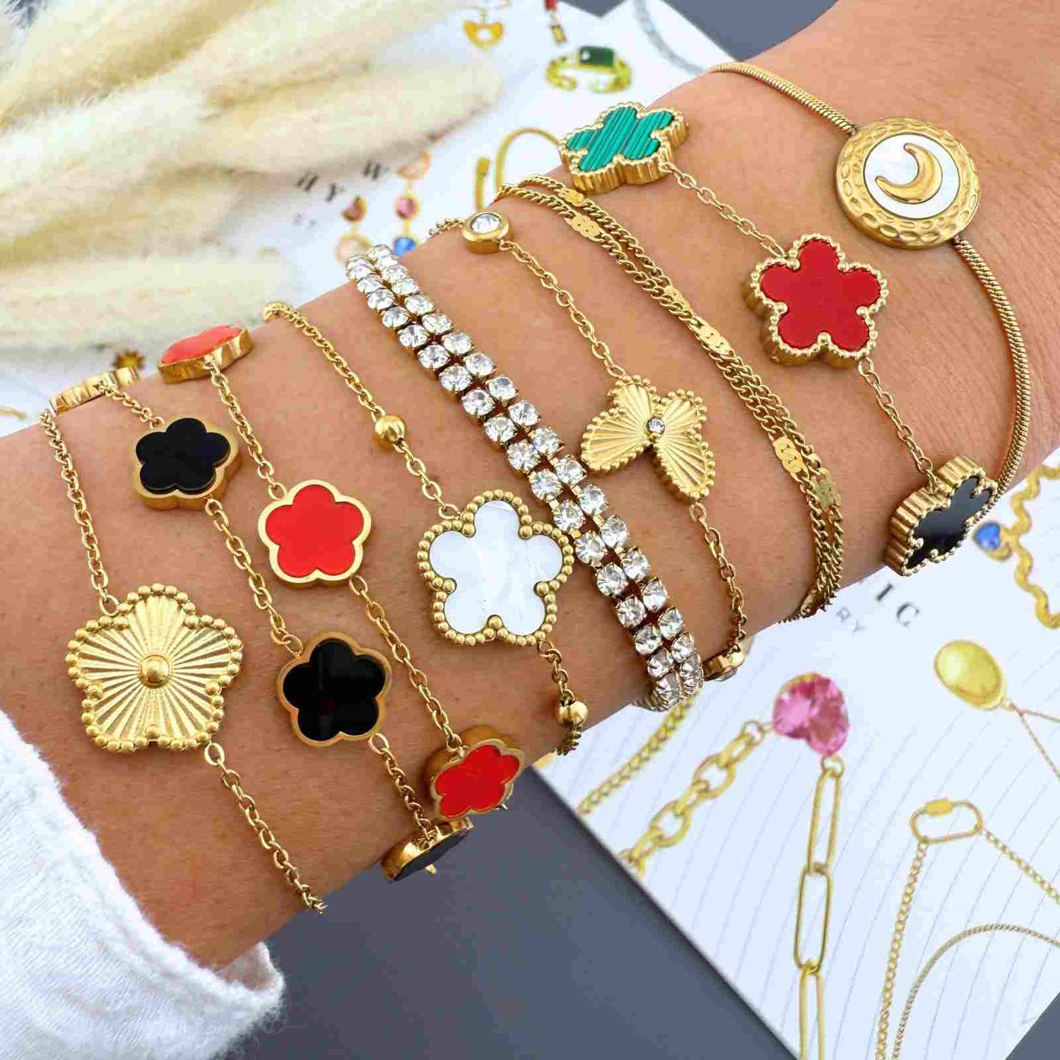 BRACELET